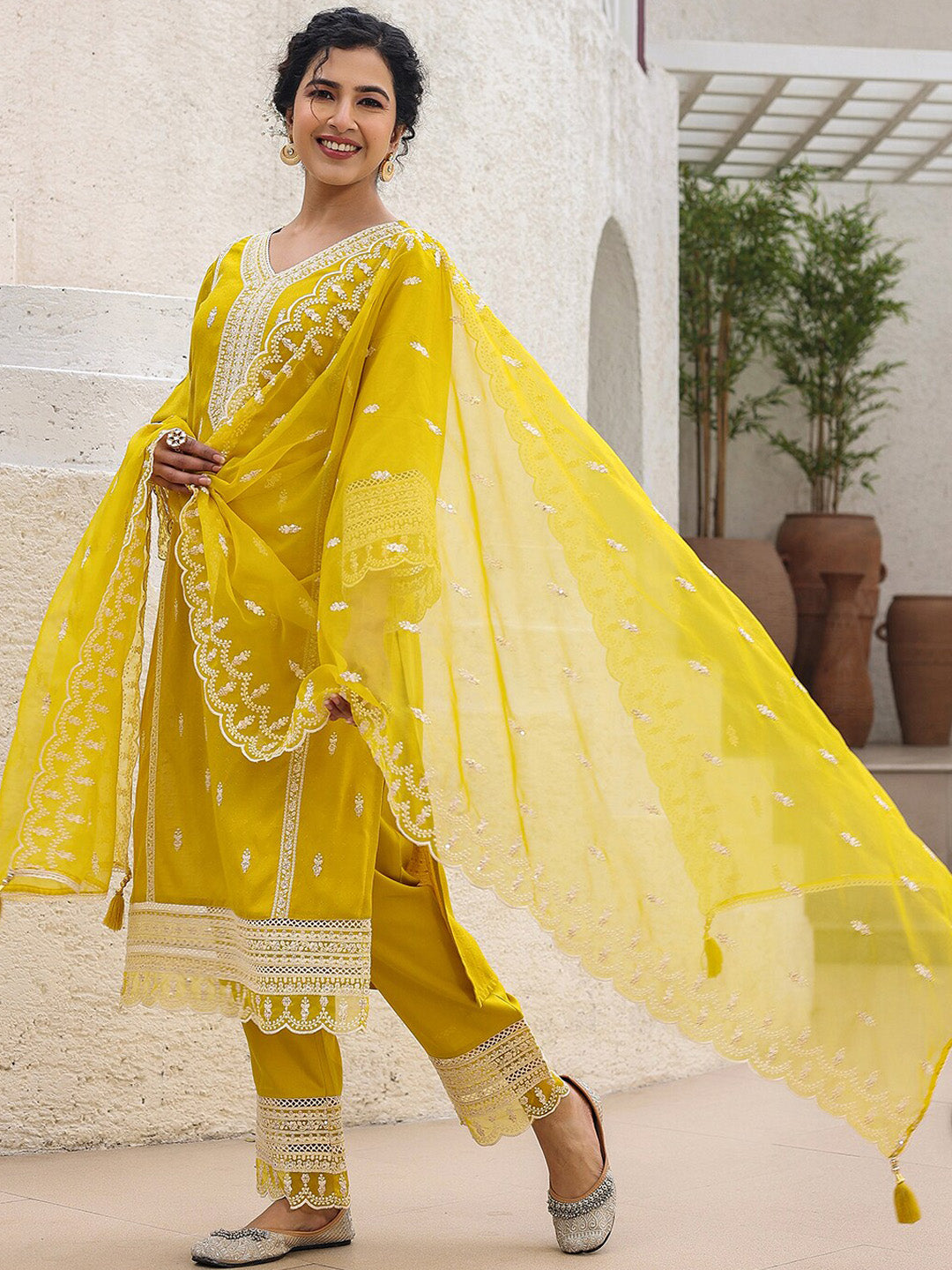 Vishudh Floral Embroidered Regular Thread Work Pure Cotton Kurta with Trousers & Dupatta