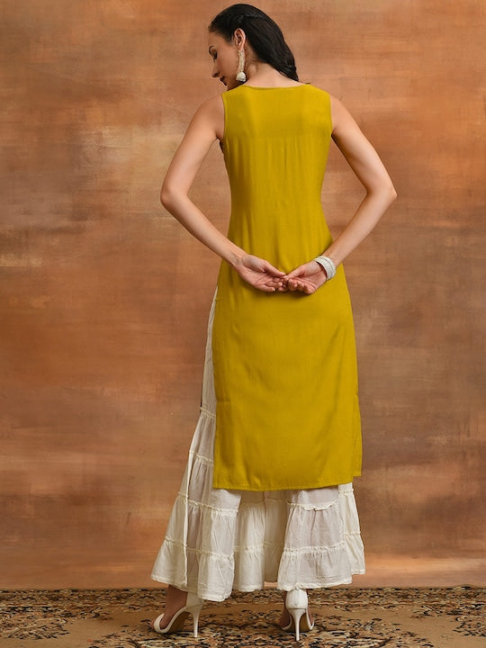 AKS Couture Floral Embroidered Thread Work Kurta