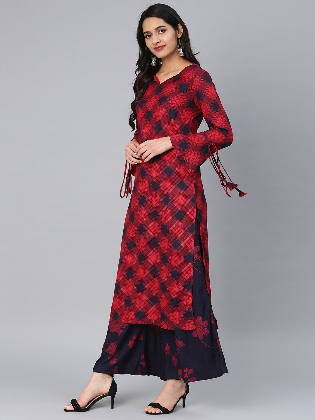 Vishudh Women Red & Navy Blue Checked Kurta with Palazzos - S