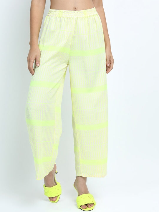 Vishudh Women Off White & Green Floral Printed Kurta with Palazzos & Dupatta