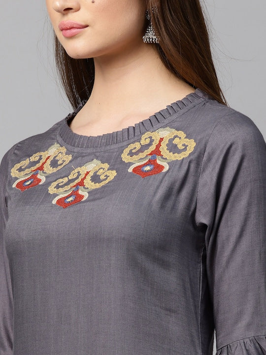 Yufta Women Grey Kurti with Trousers