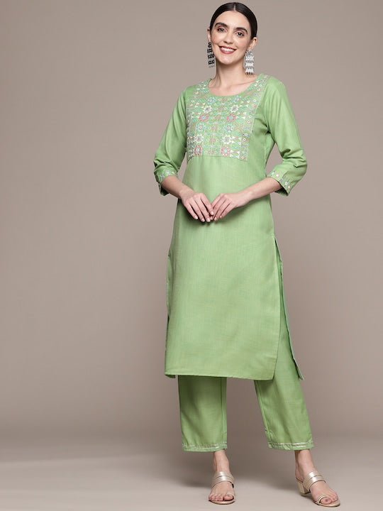 Anubhutee Women Ethnic Motifs Embroidered Thread Work Kurta With Trousers