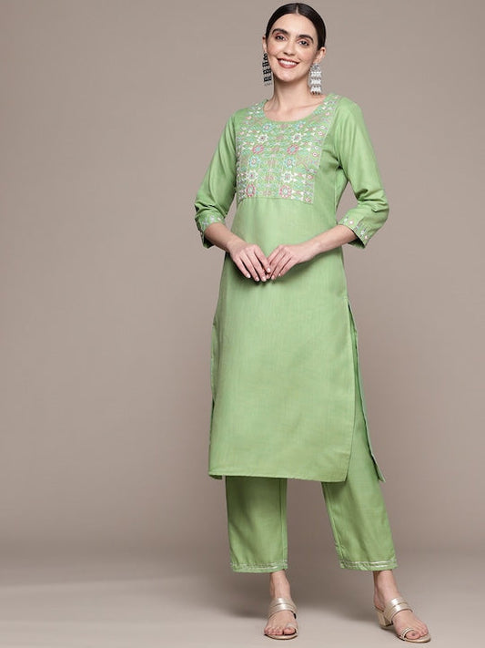 Anubhutee Women Ethnic Motifs Embroidered Thread Work Kurta With Trousers